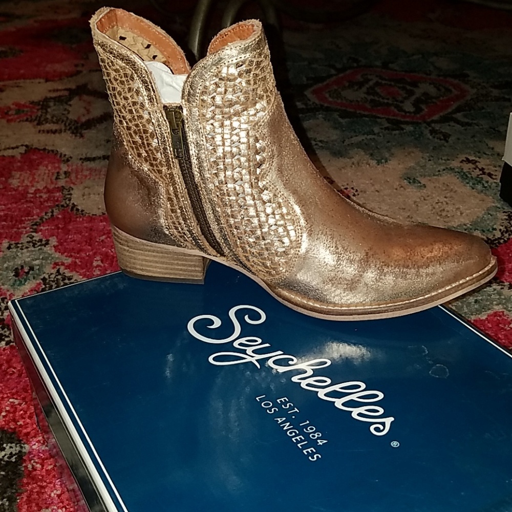 Seychelles Flip a coin gold bootie
